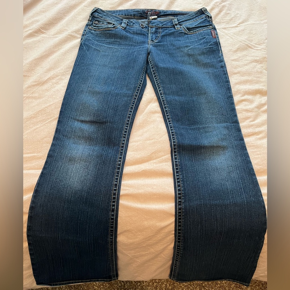 Silver jeans vintage Y2K low rise boot cut jeans. Size 30